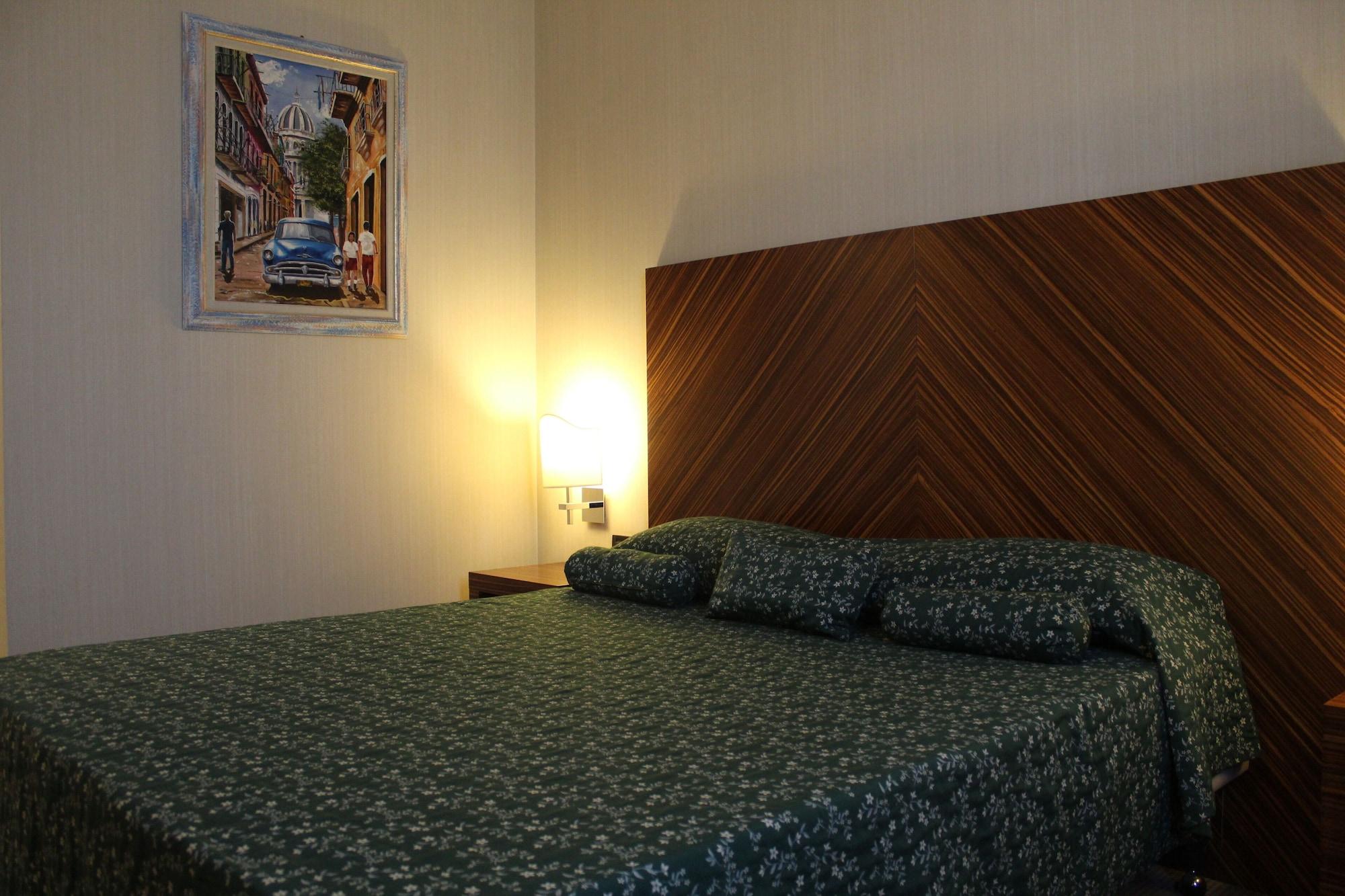 Mh Hotel Piacenza Fiera Exterior photo