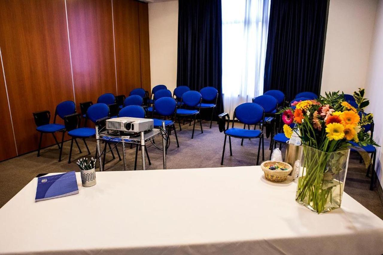 Mh Hotel Piacenza Fiera Exterior photo