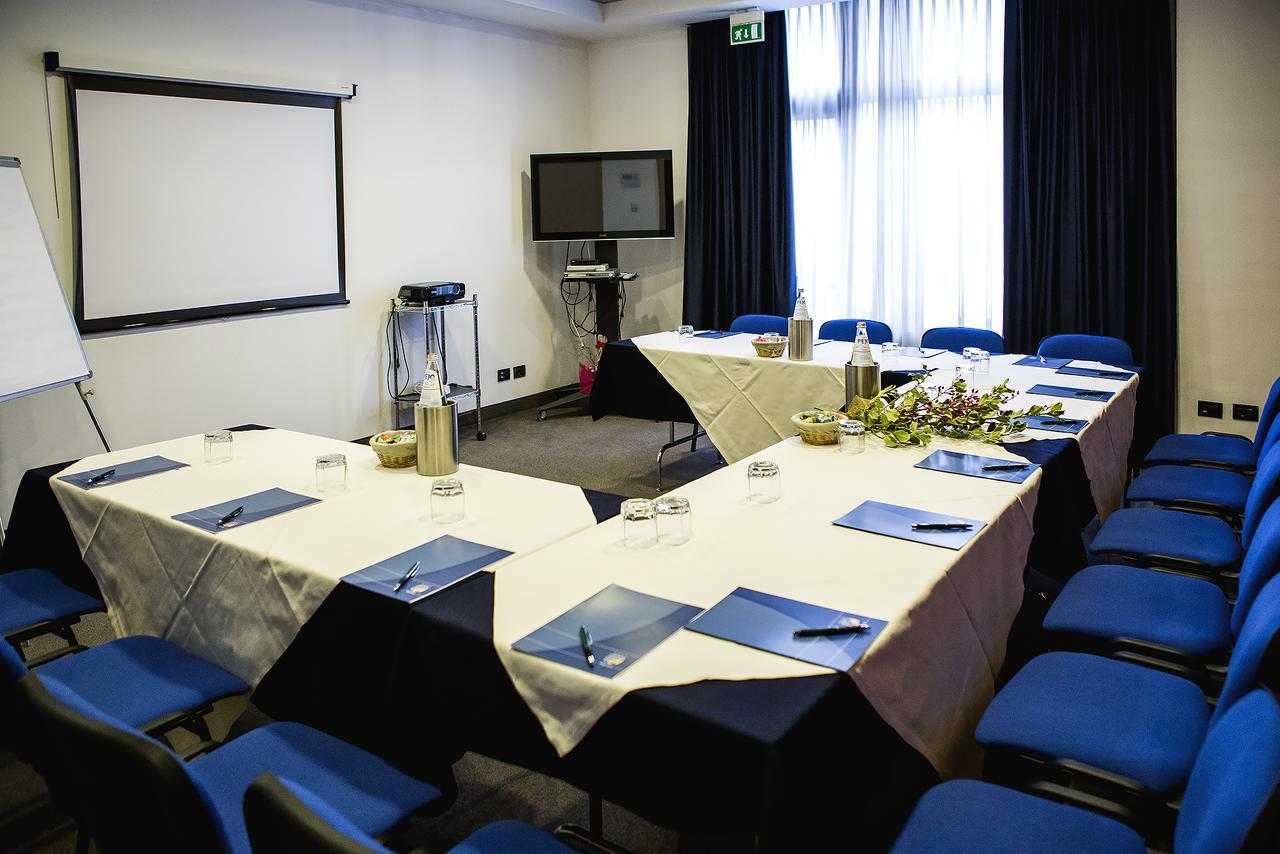 Mh Hotel Piacenza Fiera Exterior photo
