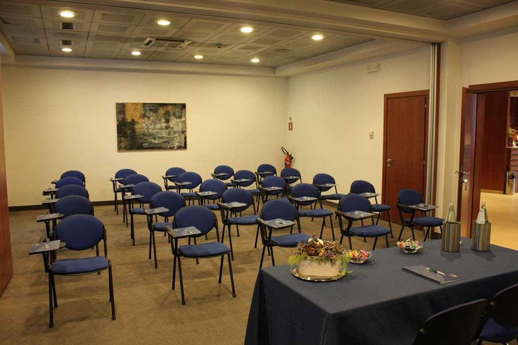 Mh Hotel Piacenza Fiera Facilities photo