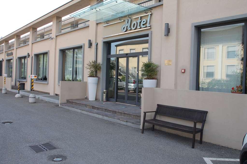 Mh Hotel Piacenza Fiera Exterior photo